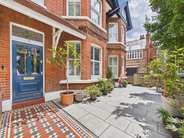 House for rent in Worthing, West Sussex