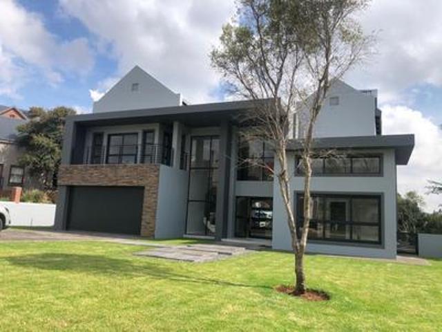 House for sale in Waterkloof, Gauteng