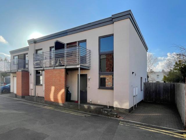 House for rent in Golden Valley, Gloucestershire