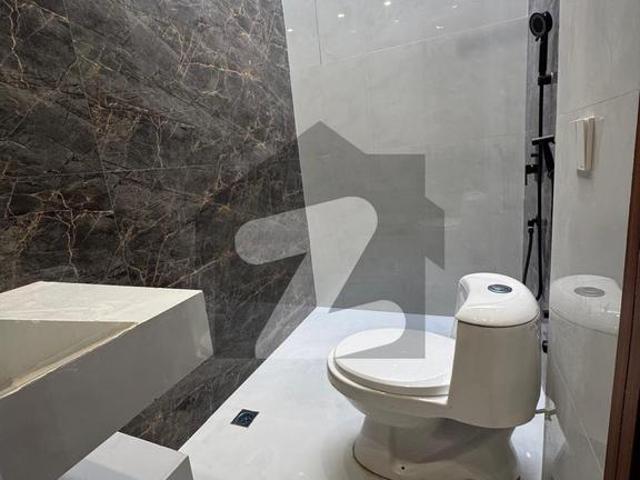 House for sale in Faisalabad, Islamabad Capital Territory