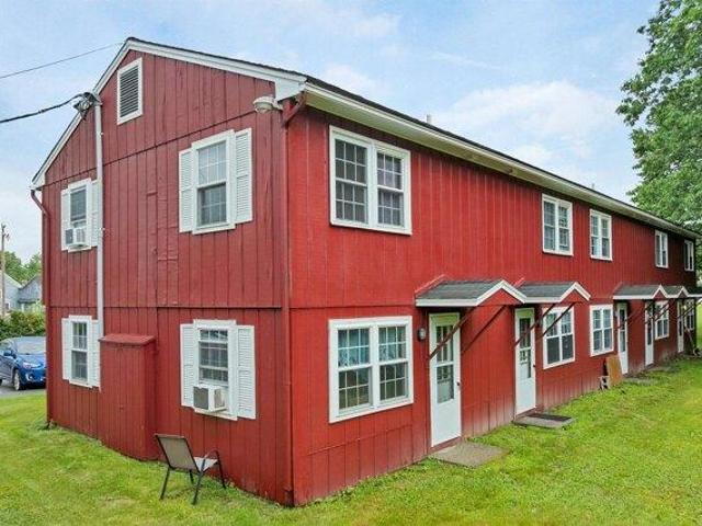 House for sale in South Lancaster, Lancaster