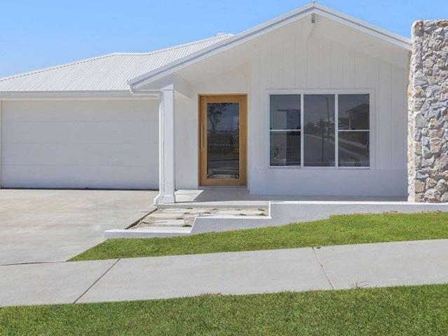 Cottage for sale in Crescent Head, New South Wales