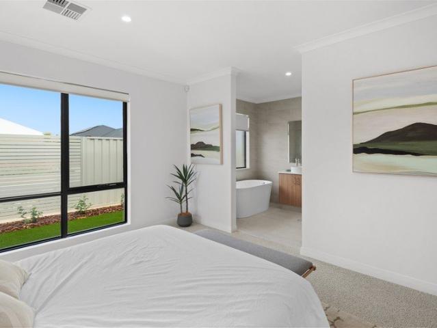 Cottage for sale in Piara Waters, City Of Armadale