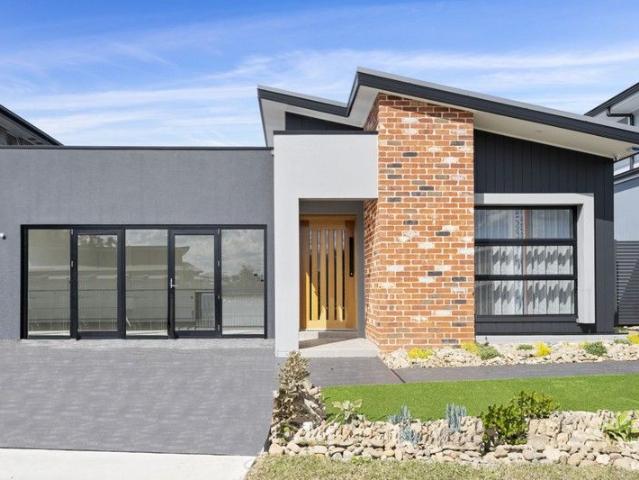 Cottage for sale in Tahmoor, New South Wales