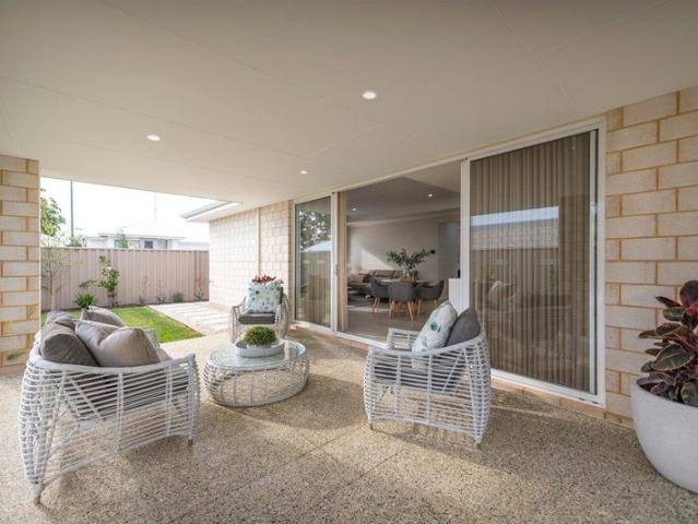 Cottage for sale in Caversham, Western Australia