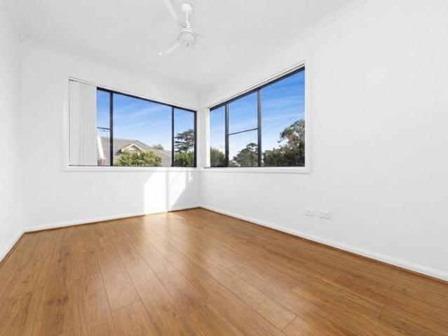 Townhouse for rent in Carlingford, Sydney