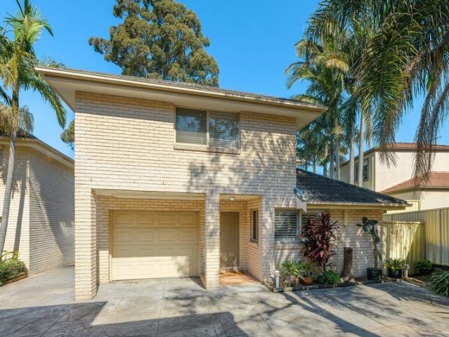 Townhouse for sale in Sutherland, New South Wales
