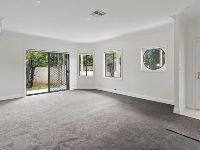 Townhouse for rent in Sydney, New South Wales