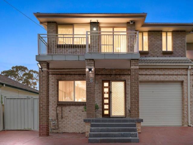 Townhouse for sale in Sydney, New South Wales