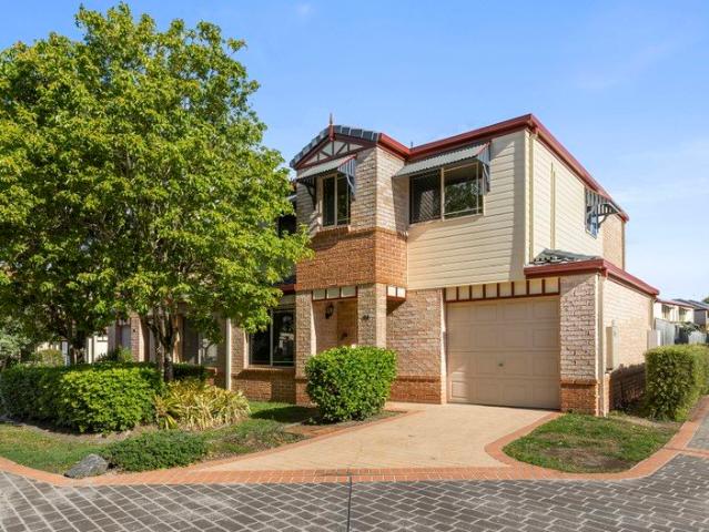 Townhouse for sale in Toombul, Queensland