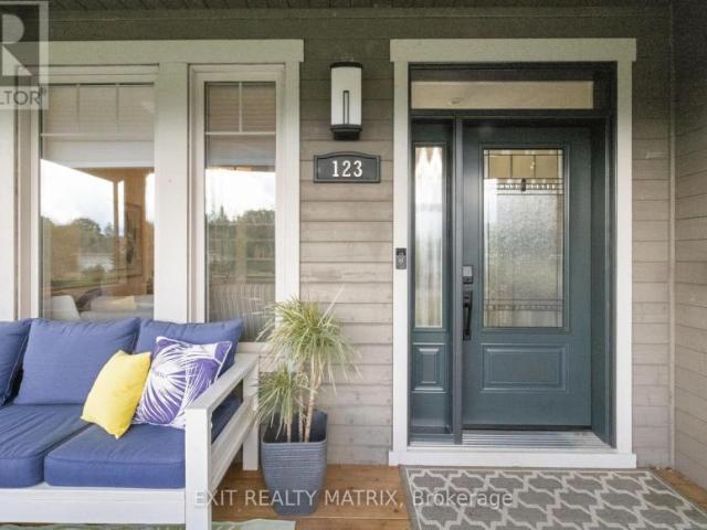 House for sale in Pakenham, Mississippi Mills