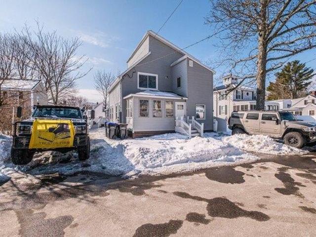 House for sale in Maine