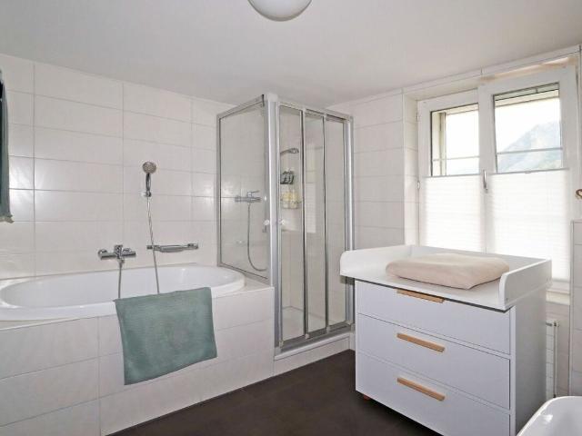 Haus kaufen in Netstal, Glarus