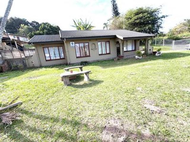 House for sale in Chatsworth, Kwazulu-natal