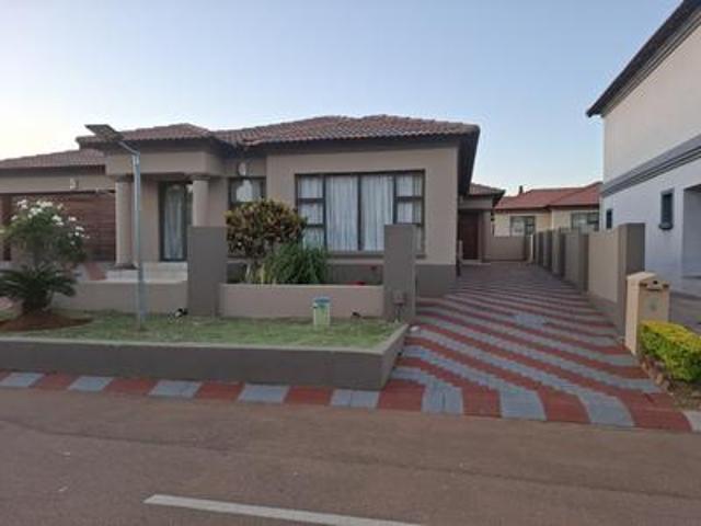 House for sale in Akasia, Gauteng