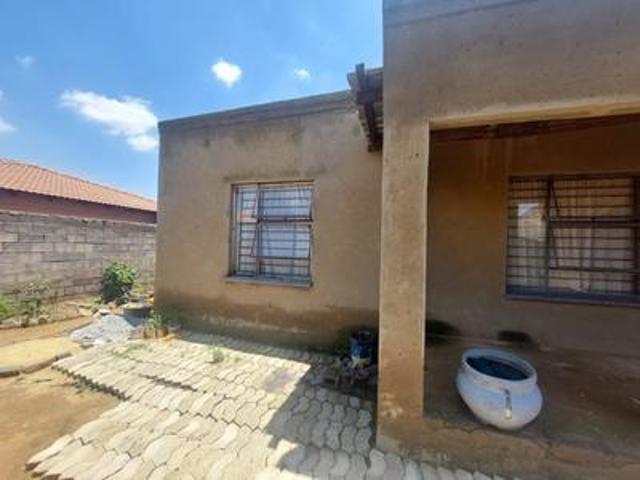 House for sale in Mohlakeng, Gauteng