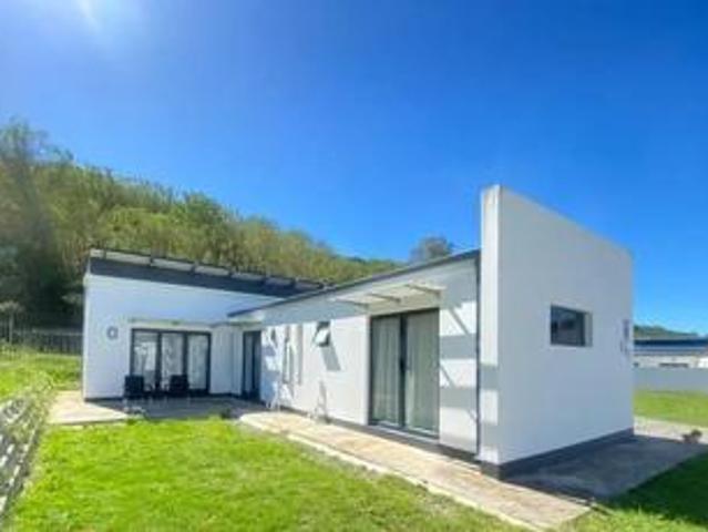 House for sale in East London, Buffalo City Metropolitan Municipality
