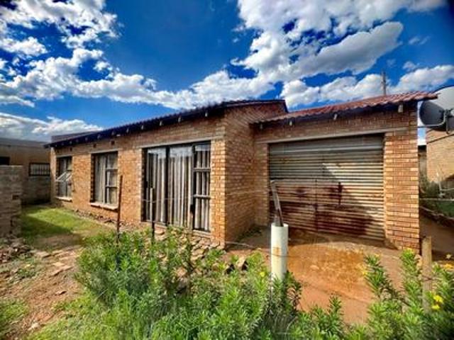 House for sale in Orange Farm