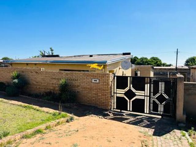 House for sale in Soweto, City of Johannesburg Metropolitan Municipality