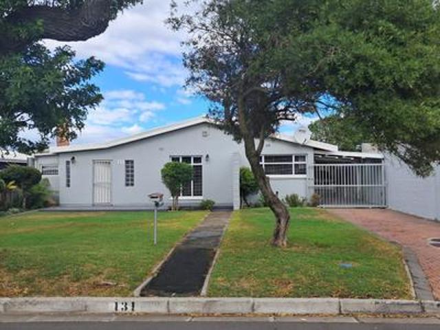House for sale in Goodwood, Western Cape