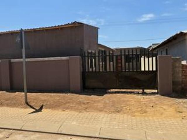 House for sale in Orange Farm, City of Johannesburg Metropolitan Municipality