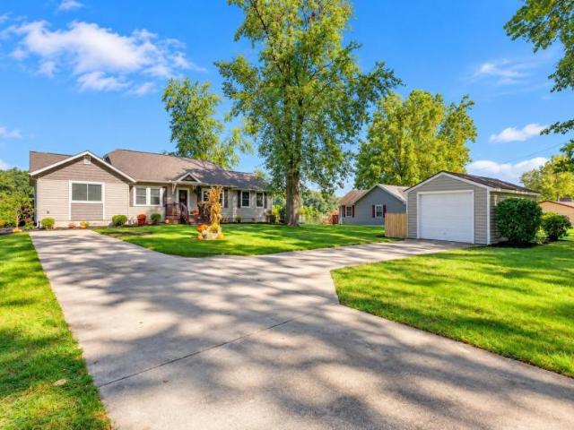 House for sale in Osceola, Saint Joseph County