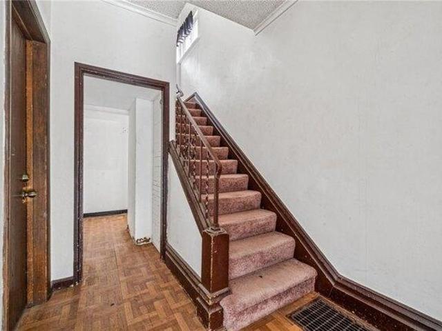 House for sale in Pittsburg, Pennsylvania