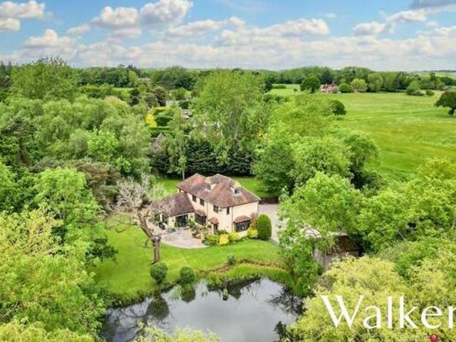 House for sale in Navestock Side, Essex