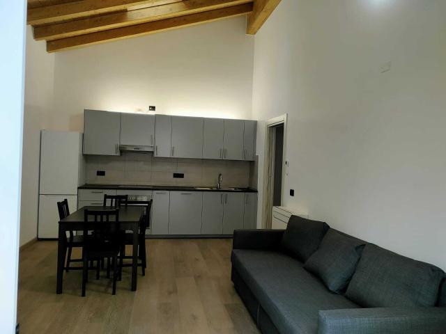 Villa Indipendente in affitto a Colline Matildiche, Re