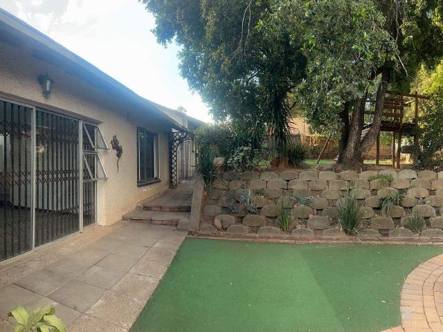 House for rent in Sundowner, Randburg