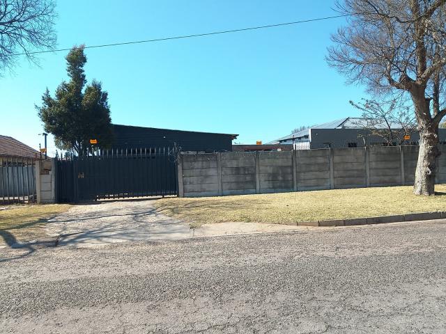 House for rent in Johannesburg Ward 71, Roodepoort