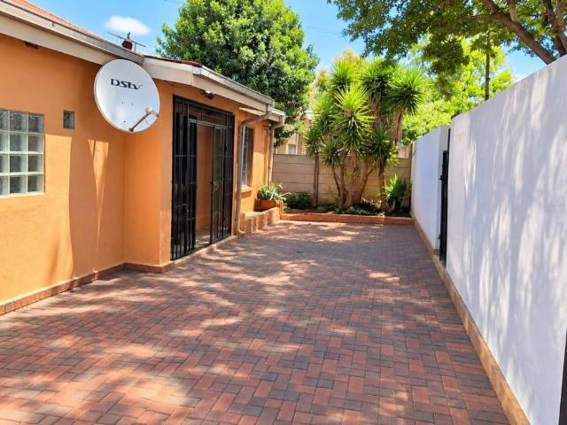 House for rent in Roodepoort-Noord, Roodepoort