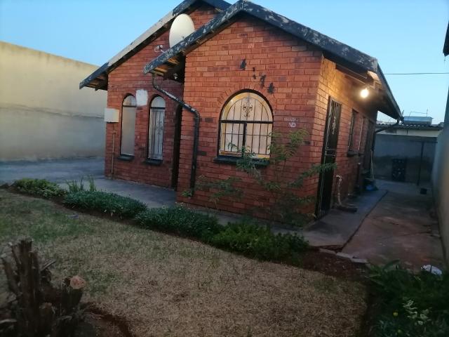 House for rent in Protea Glen, Soweto