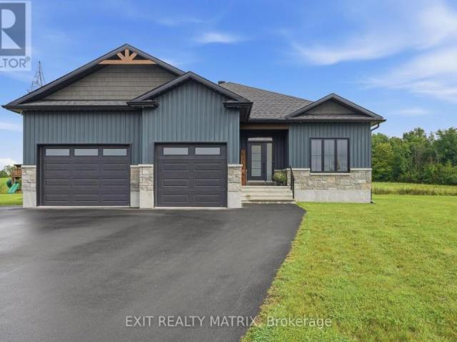House for sale in Russell, Ontario