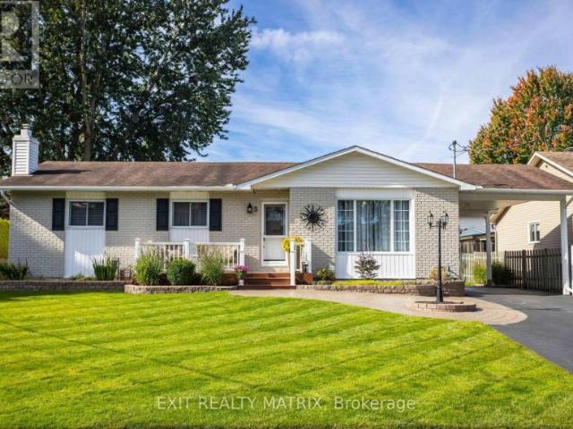 House for sale in Russell, Ontario