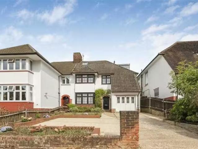 House for rent in Mottingham, Well Hall