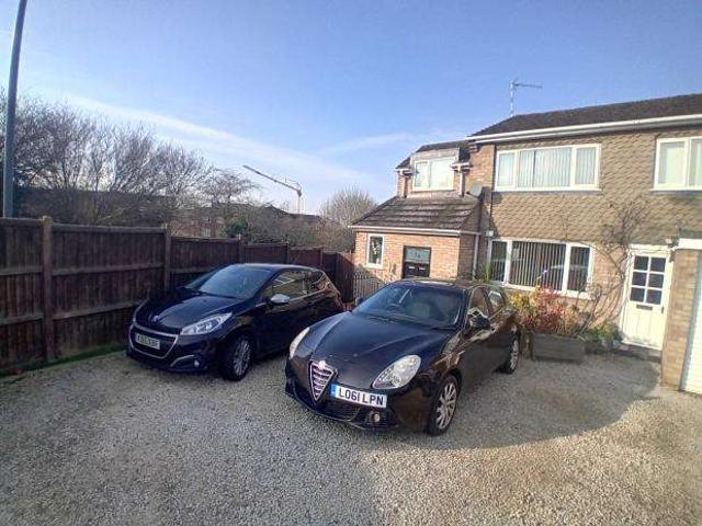 Room for rent in Cliff Hill, Green Close
