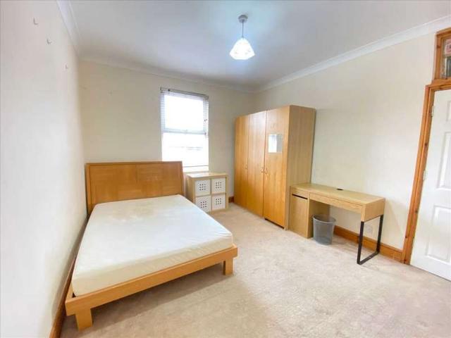 Room for rent in London Borough of Ealing, Hanwell