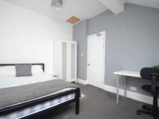 House for rent in Georgia, Greater Manchester