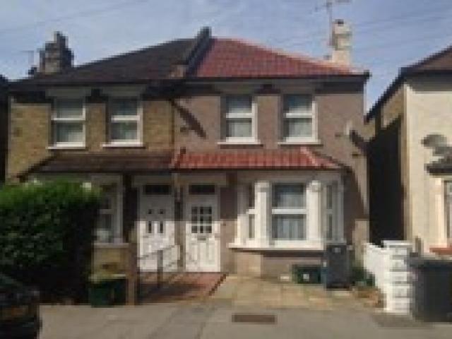 Room for rent in London Borough of Croydon, Greater London