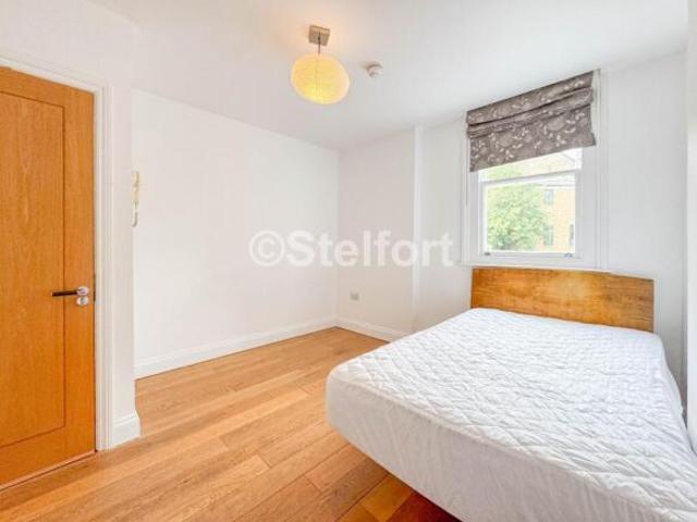 Room for rent in Cat Hill, England