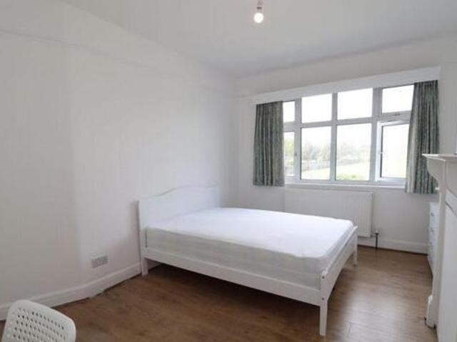 House for rent in Brentford End, Greater London