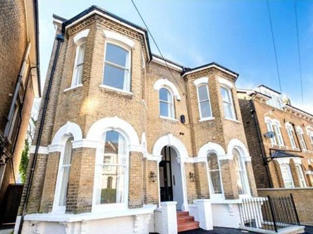 House for rent in Croydon