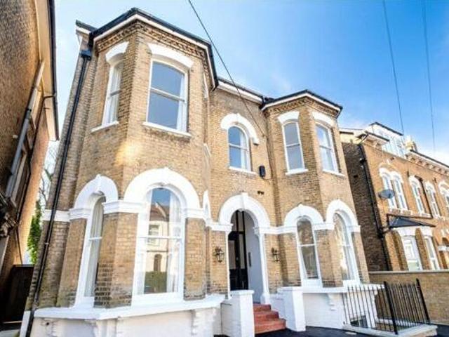 House for rent in Croydon