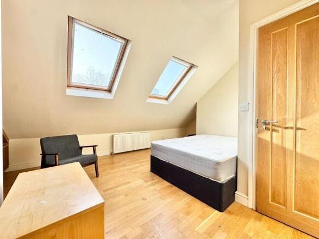 Room for rent in Cat Hill