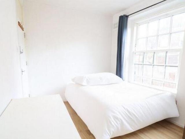 House for rent in Lyons, Greater London