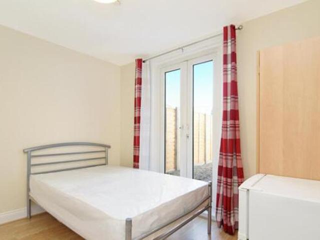 House for rent in Croydon