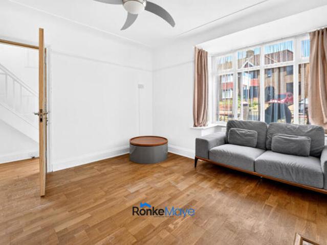 Room for rent in Reigate, Reigate and Banstead