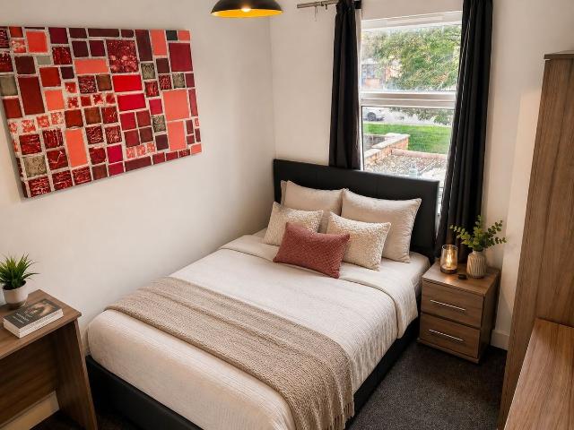House for rent in Joiner's Square, Hanley