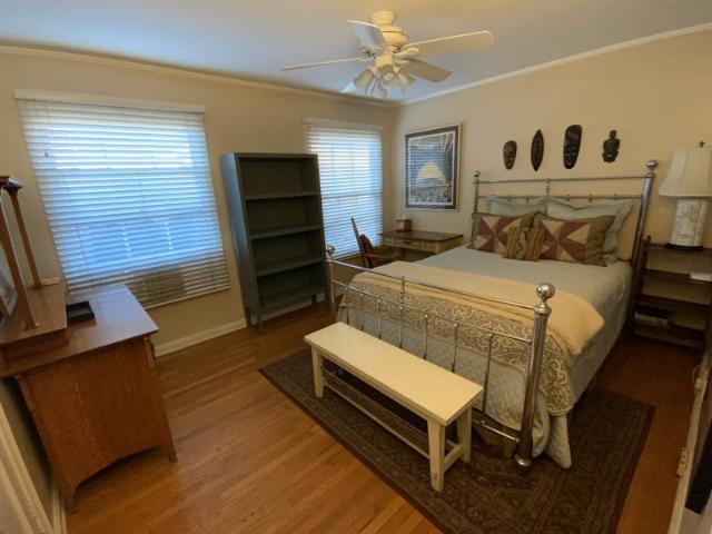 Room for rent in Long Beach, California